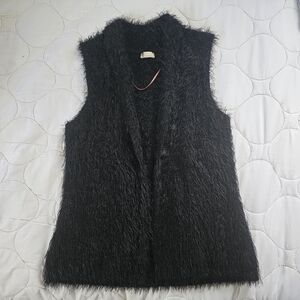 Trucco Faux Back Fuzzy Sleeveless Vest Size Small